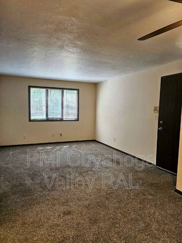 Apartment for rent at 1500 W Market St #5, Akron, OH 44313