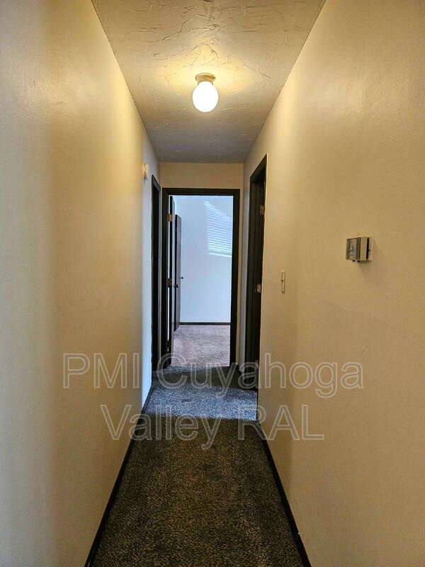 Apartment for rent at 1500 W Market St #5, Akron, OH 44313