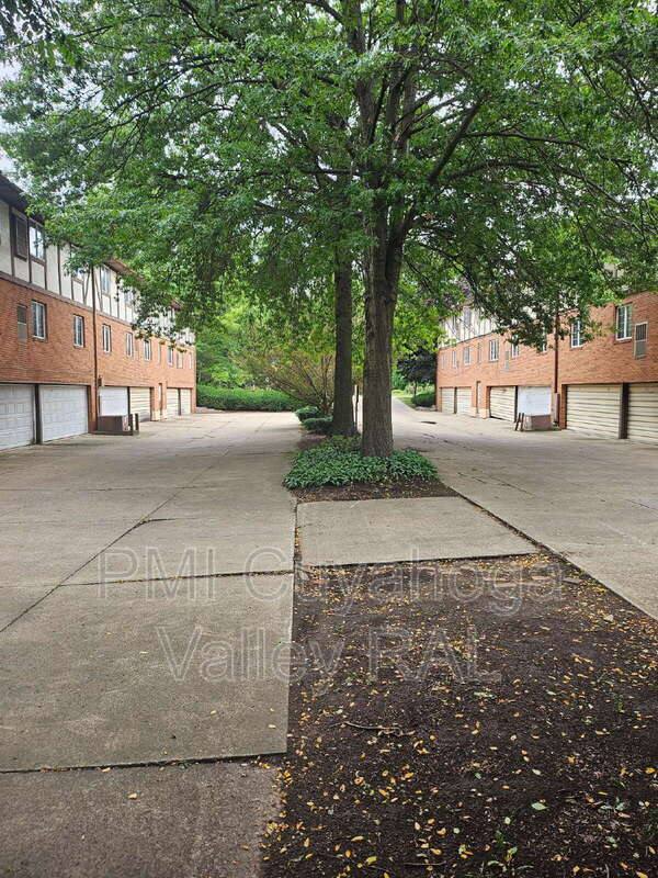 Apartment for rent at 1500 W Market St #5, Akron, OH 44313