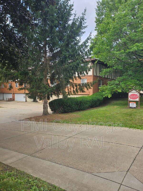 Apartment for rent at 1500 W Market St #5, Akron, OH 44313