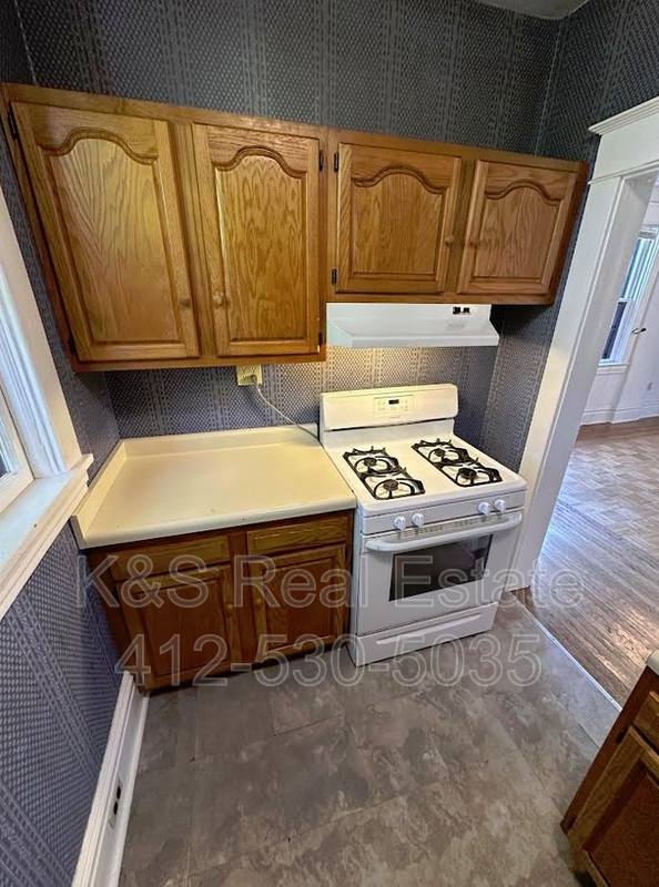 Apartment for rent at 2 Dakota St #1, Pittsburgh, PA 15205