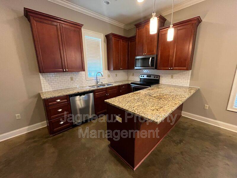 House for rent at 114 Hargrave Dr, Lafayette, LA 70508