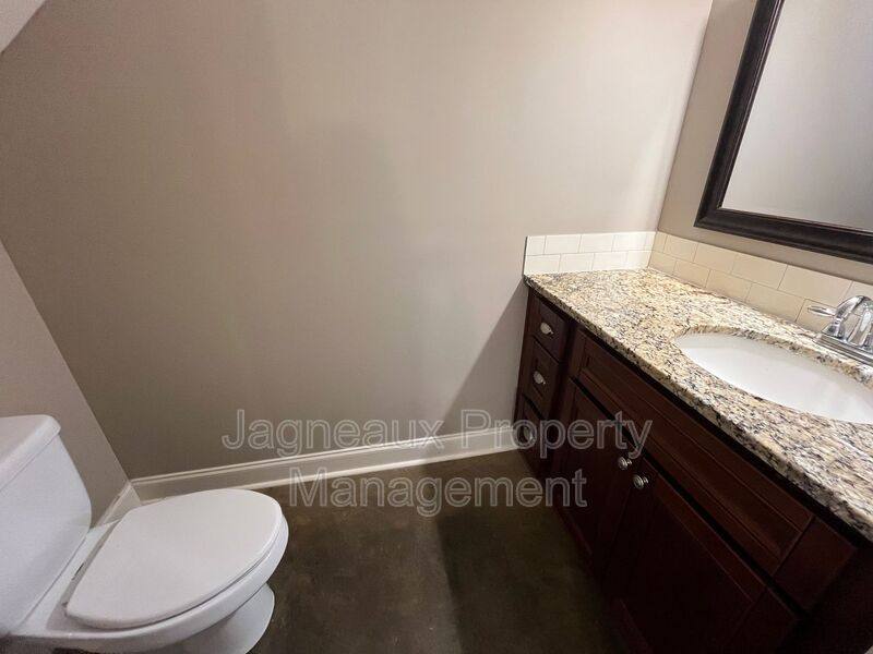 House for rent at 114 Hargrave Dr, Lafayette, LA 70508