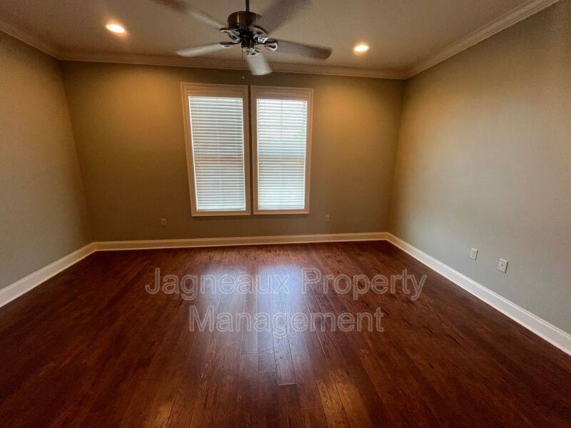 House for rent at 114 Hargrave Dr, Lafayette, LA 70508