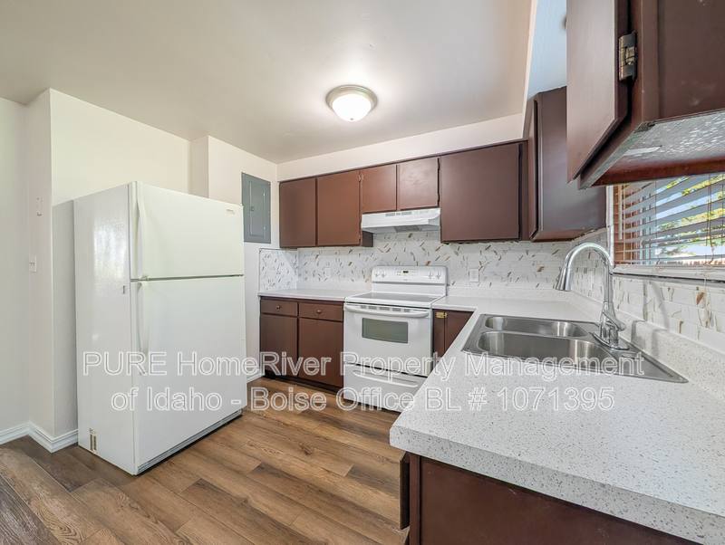 104 N Homedale Ave, Caldwell, ID 83605 - Apartment for Rent - Image 8