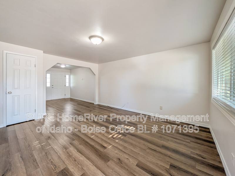 104 N Homedale Ave, Caldwell, ID 83605 - Apartment for Rent - Image 4