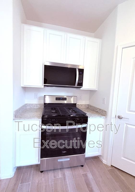 House for rent at 9329 N Peridot Vista Ave, Tucson, AZ 85742