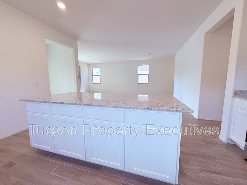 House for rent at 9329 N Peridot Vista Ave, Tucson, AZ 85742
