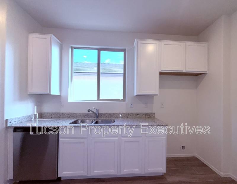 House for rent at 9329 N Peridot Vista Ave, Tucson, AZ 85742