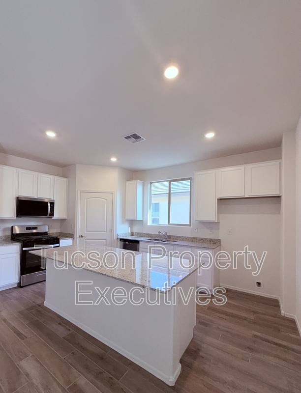 House for rent at 9329 N Peridot Vista Ave, Tucson, AZ 85742