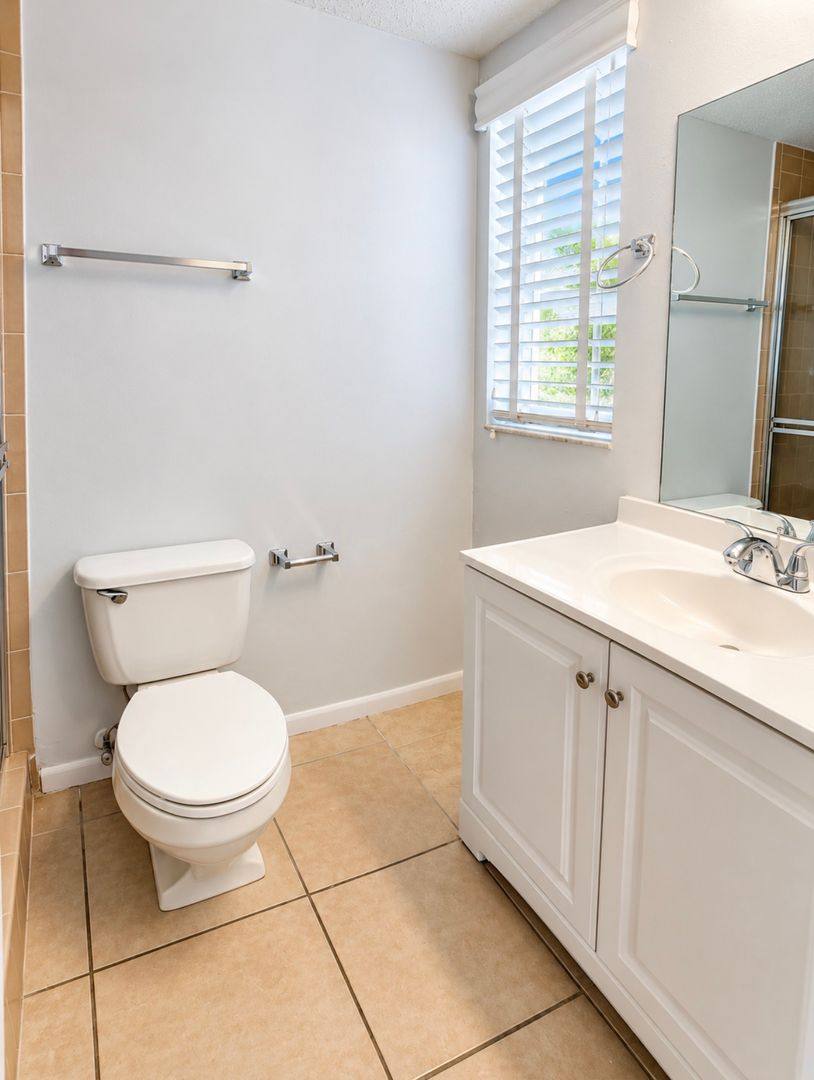 504 Barcelona Ave, Venice, FL 34285 - Apartment for Rent - Image 10