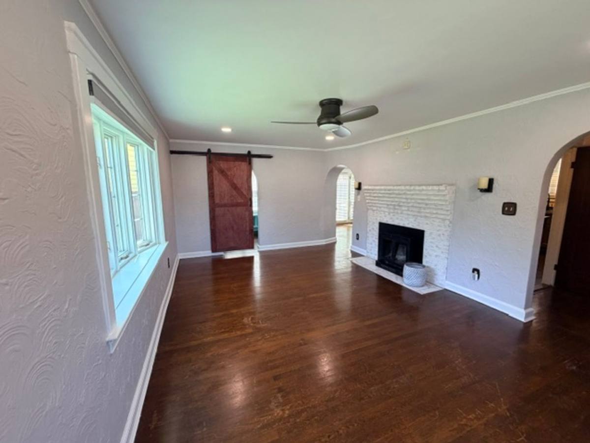 House for rent at 860 Pleasant St, Worcester, MA 01602