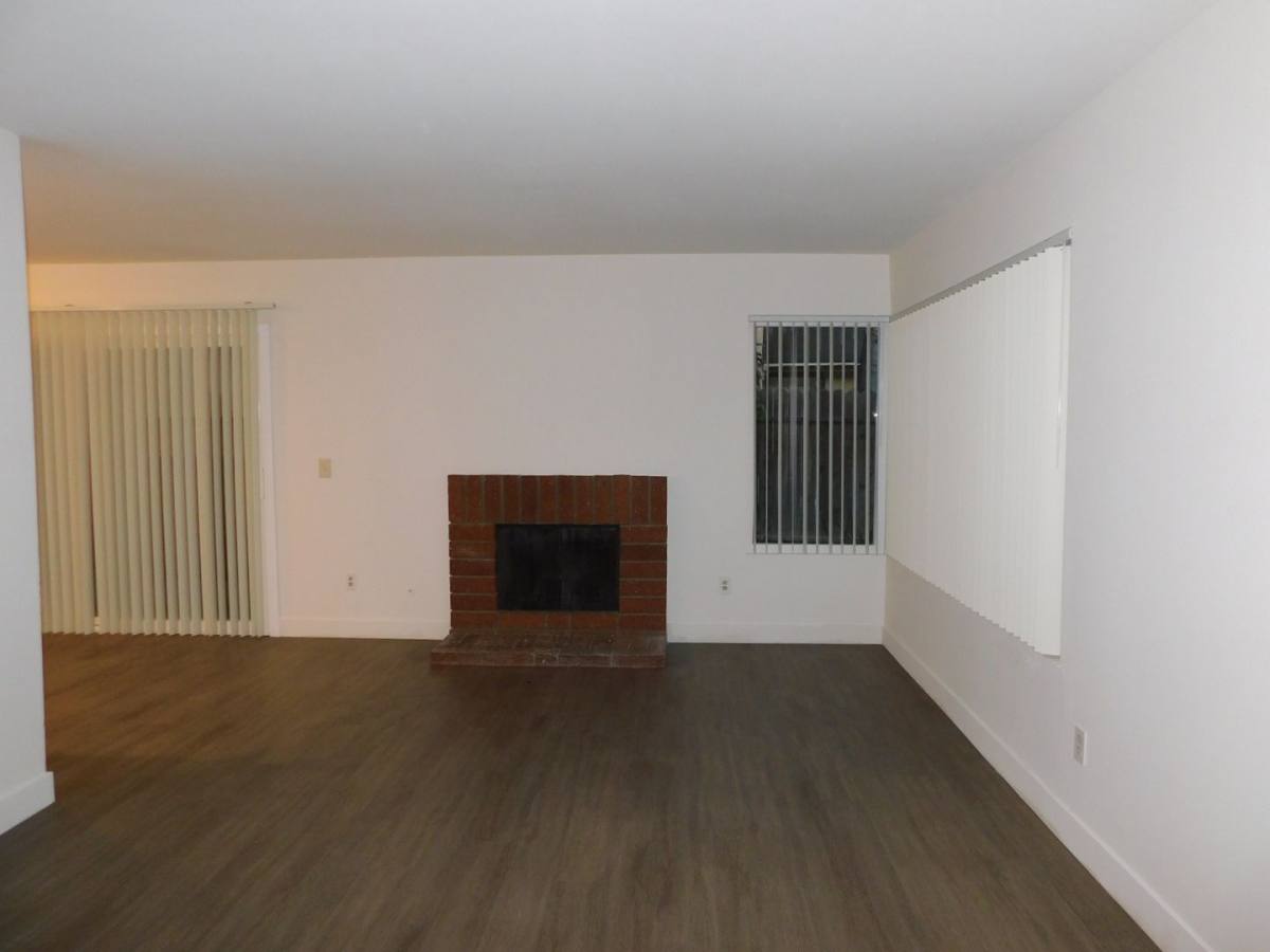 Apartment for rent at 3525-3529 W Park Balboa Ave, Orange, CA 92868