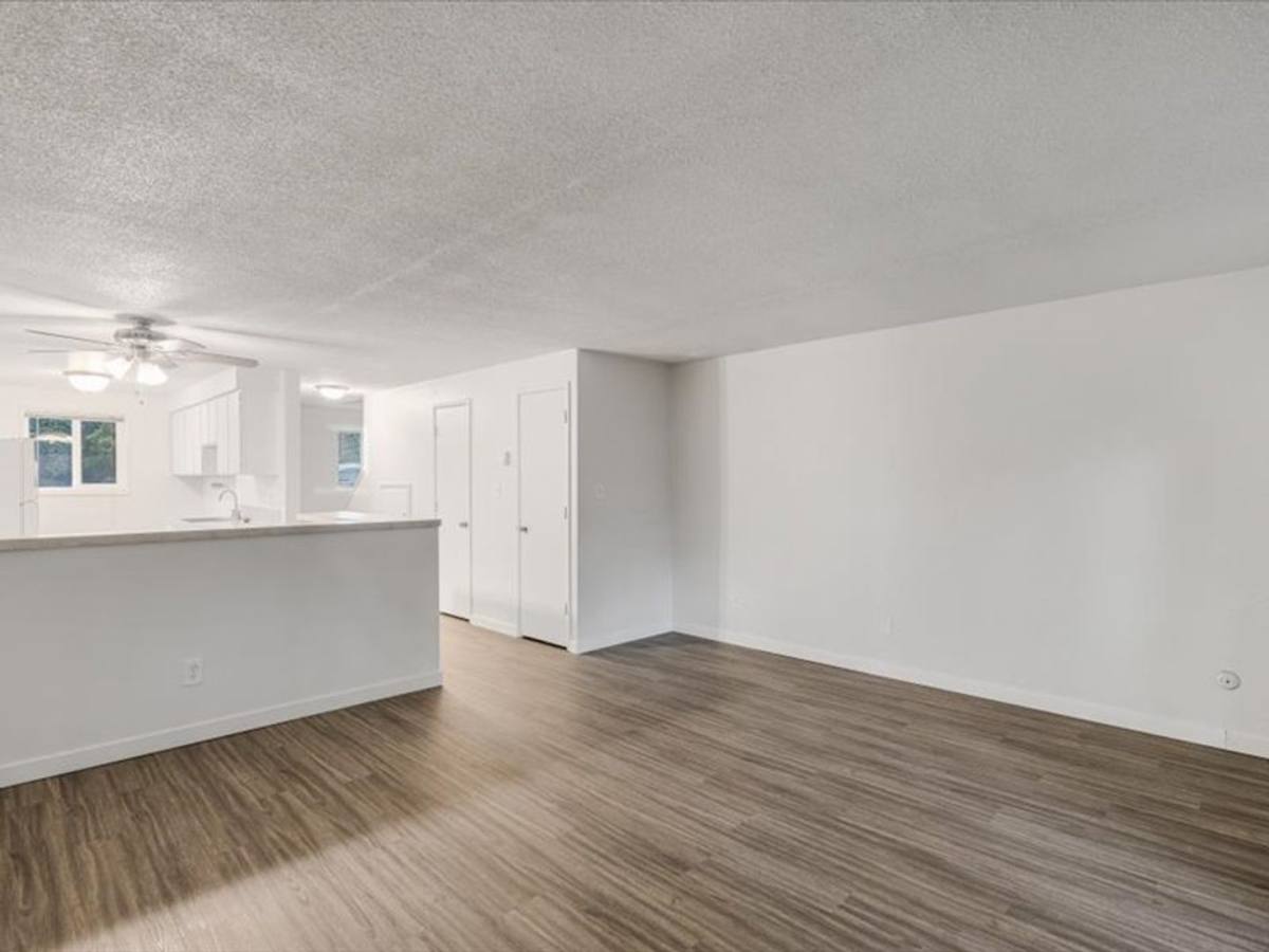 Townhouse for rent at 3236 SE Harvey St, Portland, OR 97222