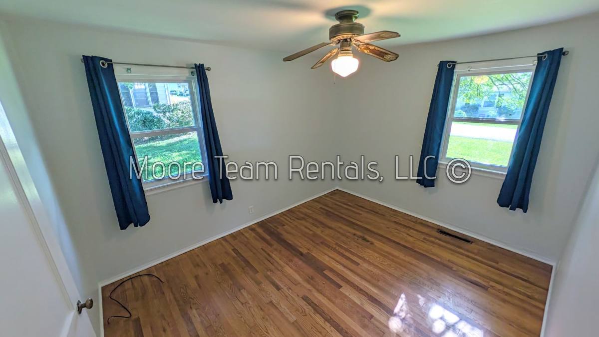 House for rent at 710 Oak Terrace Lane, Hendersonville, NC 28791