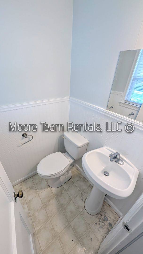 House for rent at 710 Oak Terrace Lane, Hendersonville, NC 28791