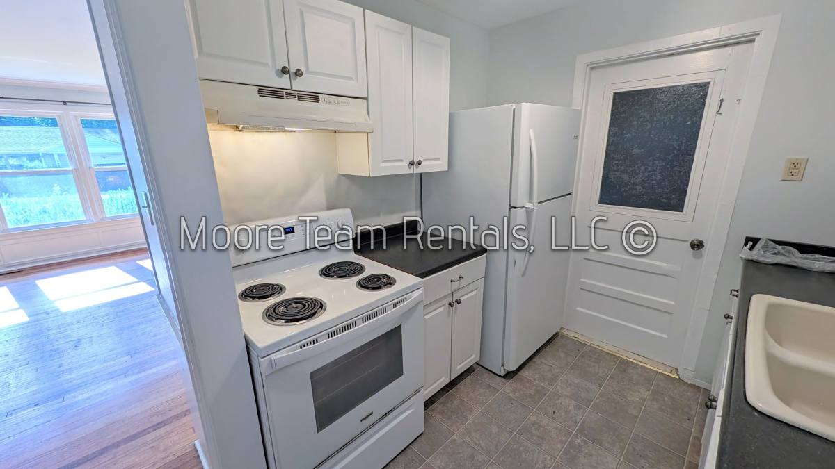 House for rent at 710 Oak Terrace Lane, Hendersonville, NC 28791
