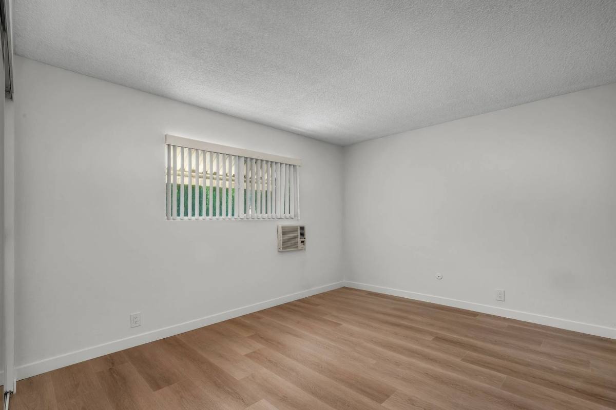 Apartment for rent at 3030 Montrose Ave, La Crescenta, CA 91214