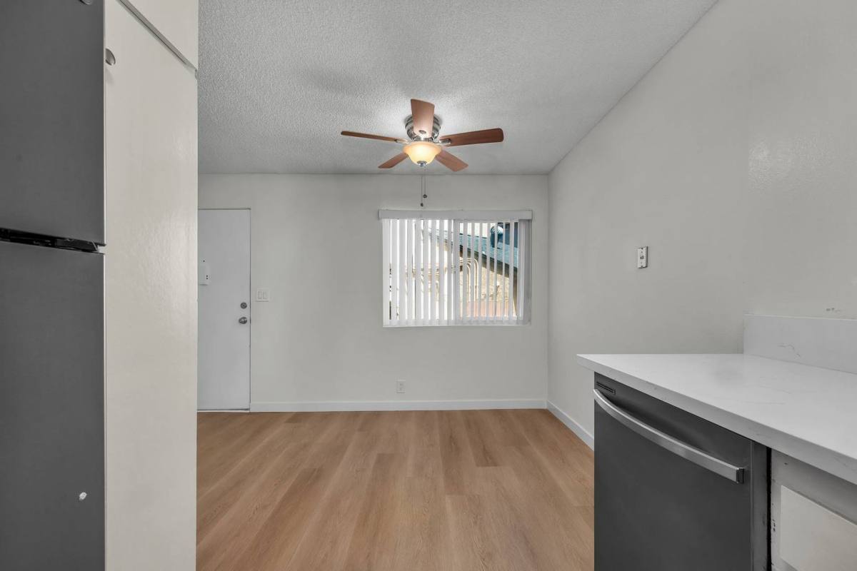 Apartment for rent at 3030 Montrose Ave, La Crescenta, CA 91214