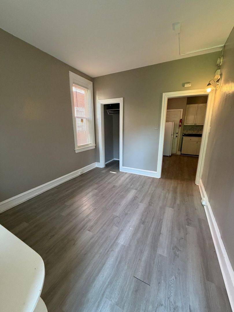 Apartment for rent at 138 N 8th St, Reading, PA 19601