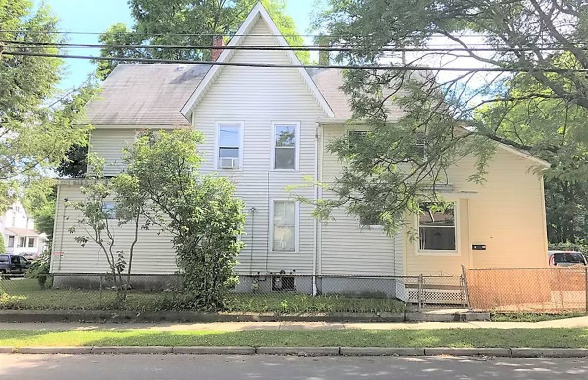 Apartment for rent at 81 Oak, Binghamton, NY 13905