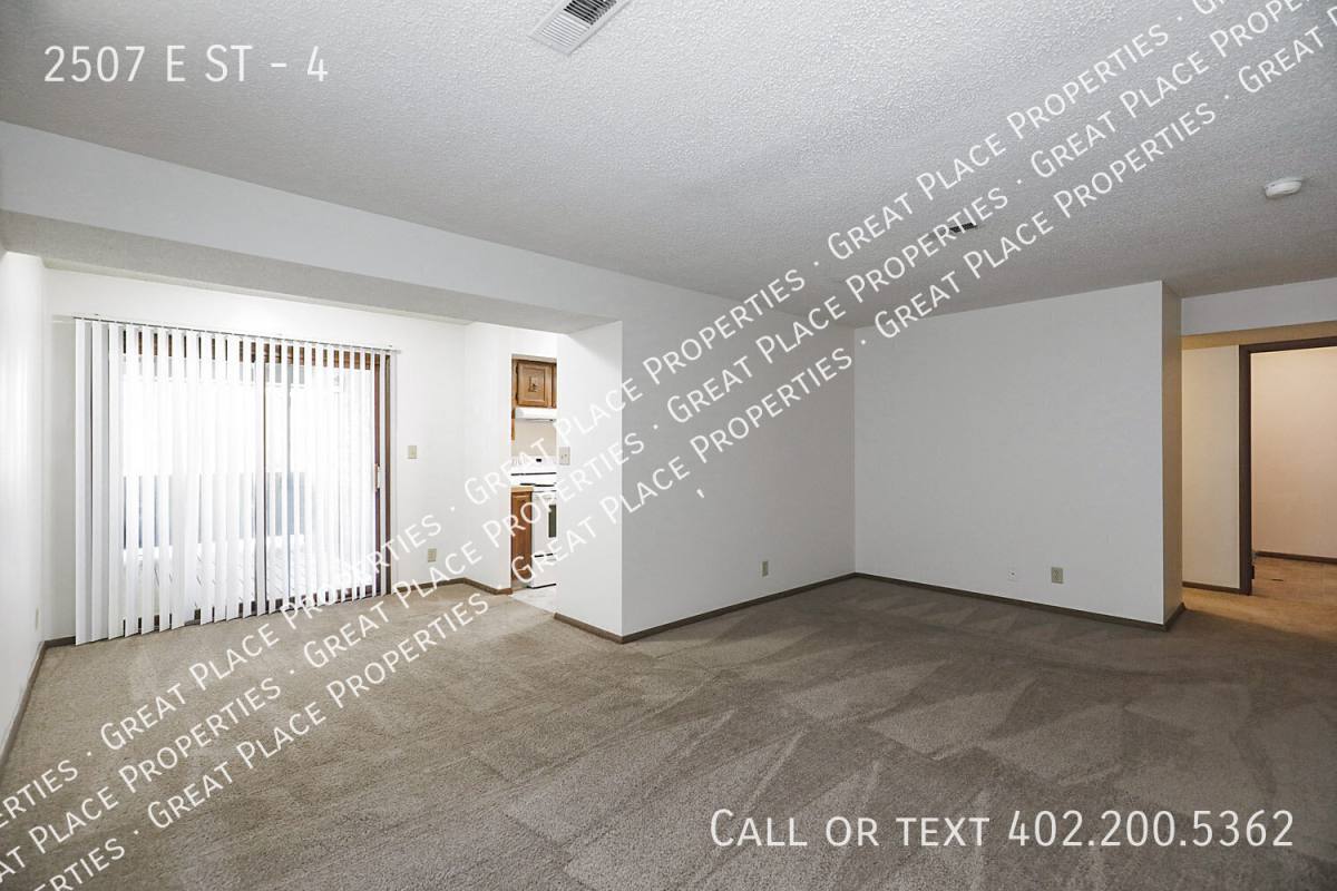 Apartment for rent at 2507 E St #4, Lincoln, NE 68510