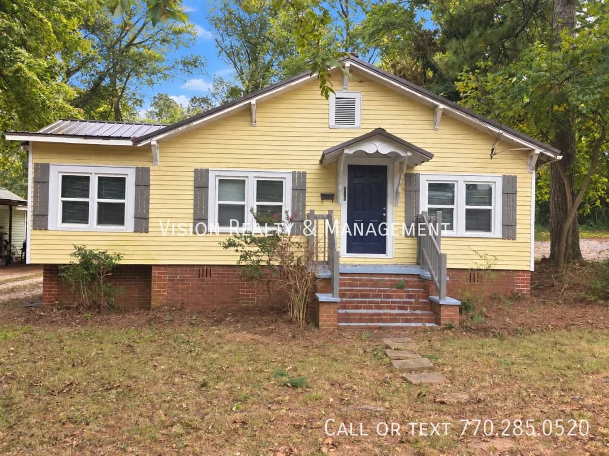 House for rent at 215 Brown St, Carrollton, GA 30117