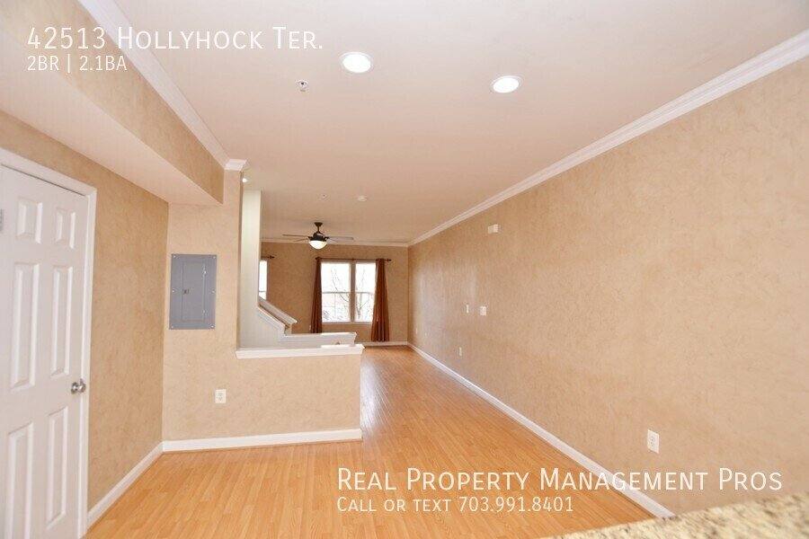 Townhouse for rent at 42513 Hollyhock Terrace, Ashburn, VA 20148