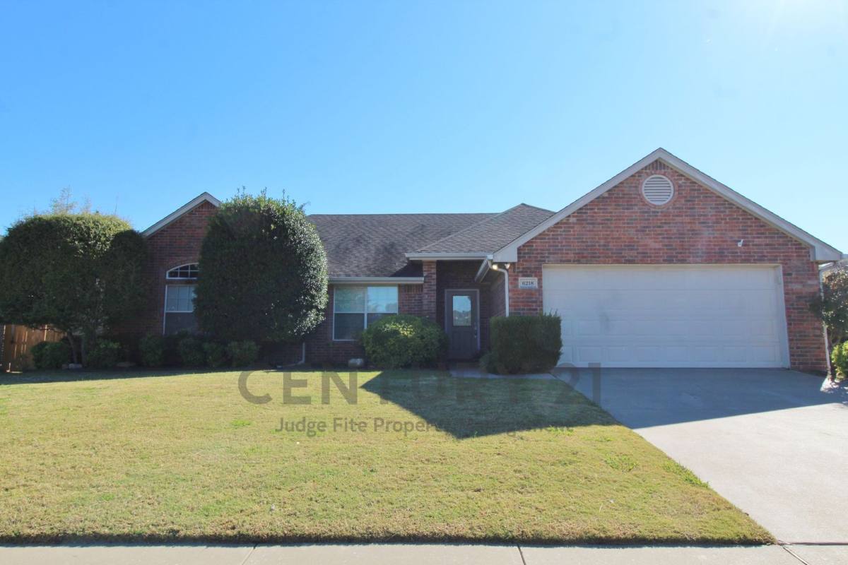 House for rent at 6218 Bentwood Dr, Midlothian, TX 76065