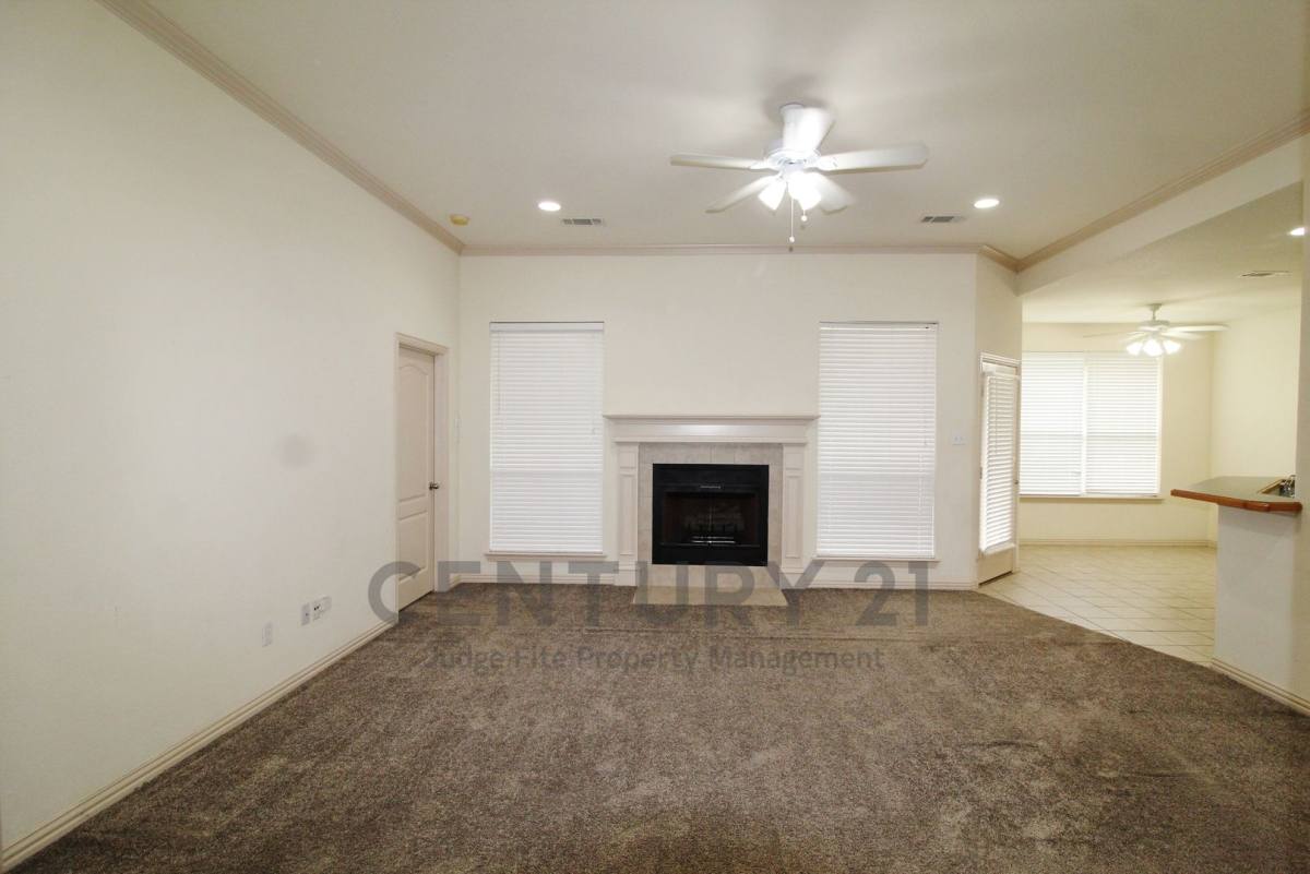 House for rent at 6218 Bentwood Dr, Midlothian, TX 76065