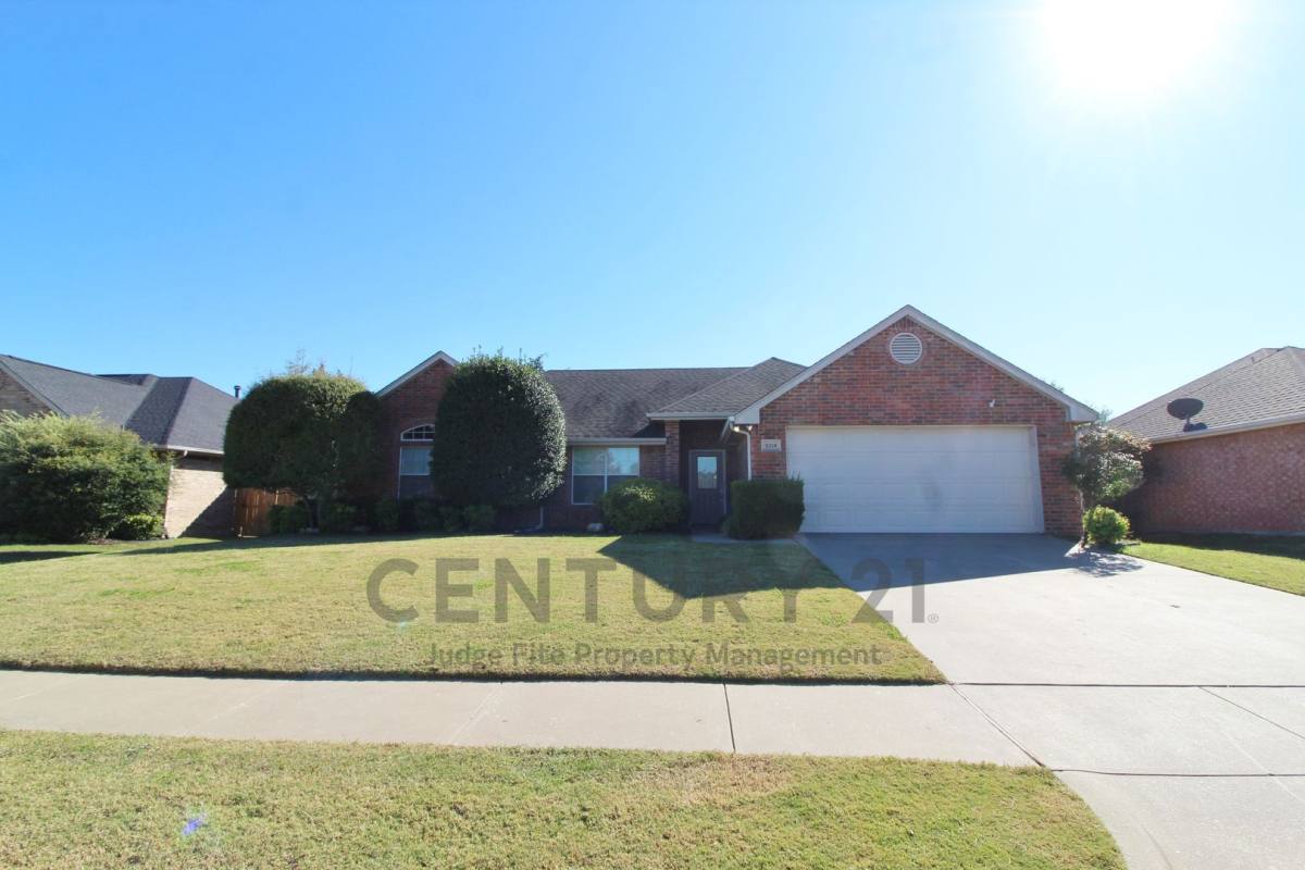 House for rent at 6218 Bentwood Dr, Midlothian, TX 76065