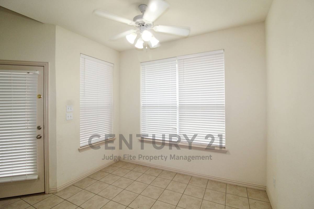 House for rent at 6218 Bentwood Dr, Midlothian, TX 76065