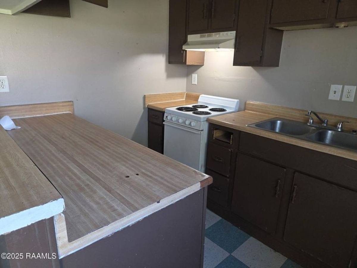 Apartment for rent at 118 N Marigny Circle, Duson, LA 70529