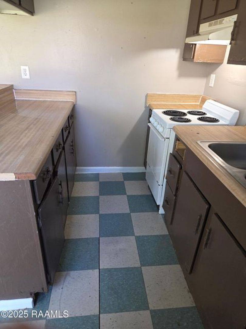 Apartment for rent at 118 N Marigny Circle, Duson, LA 70529