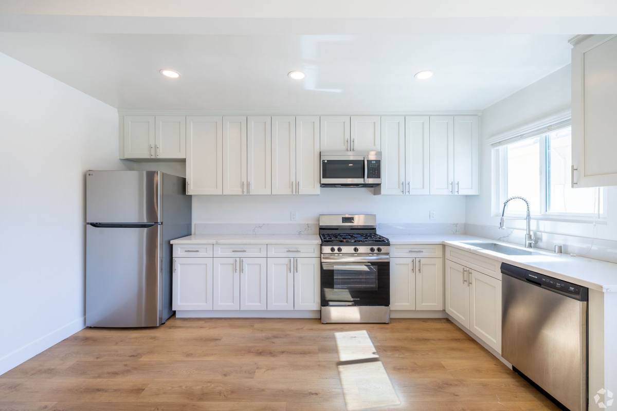 1625-1627 N Laurel Ave, Los Angeles, CA 90046 - Apartment for Rent - Image 4