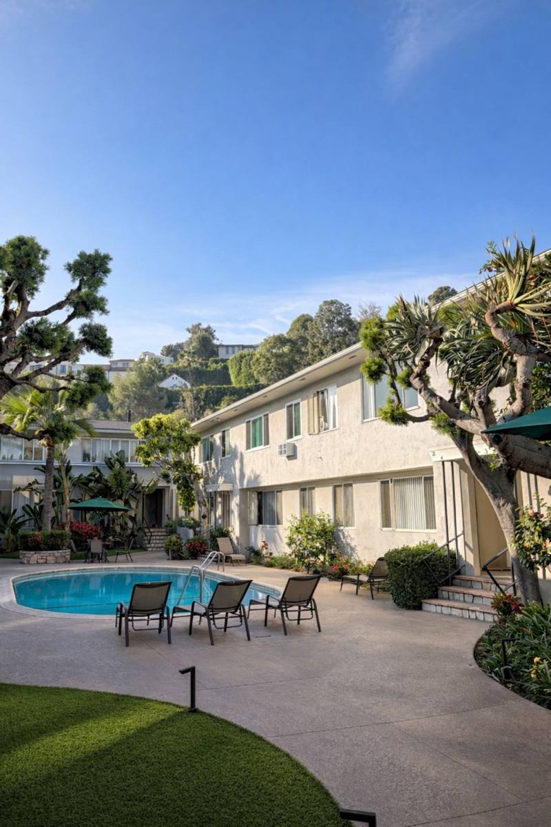 1625-1627 N Laurel Ave, Los Angeles, CA 90046 - Apartment for Rent - Image 2
