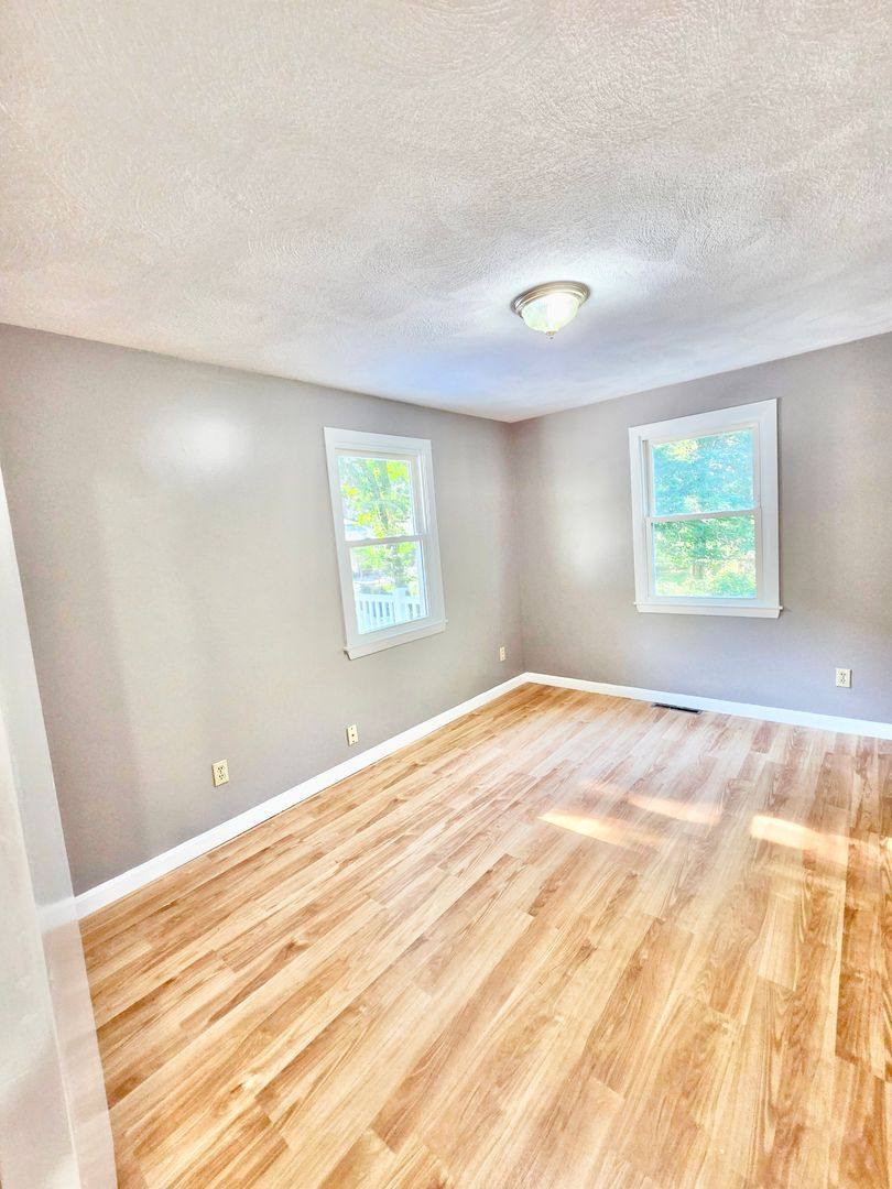 House for rent at 204 S Pierce Rd, East Greenwich, RI 02818