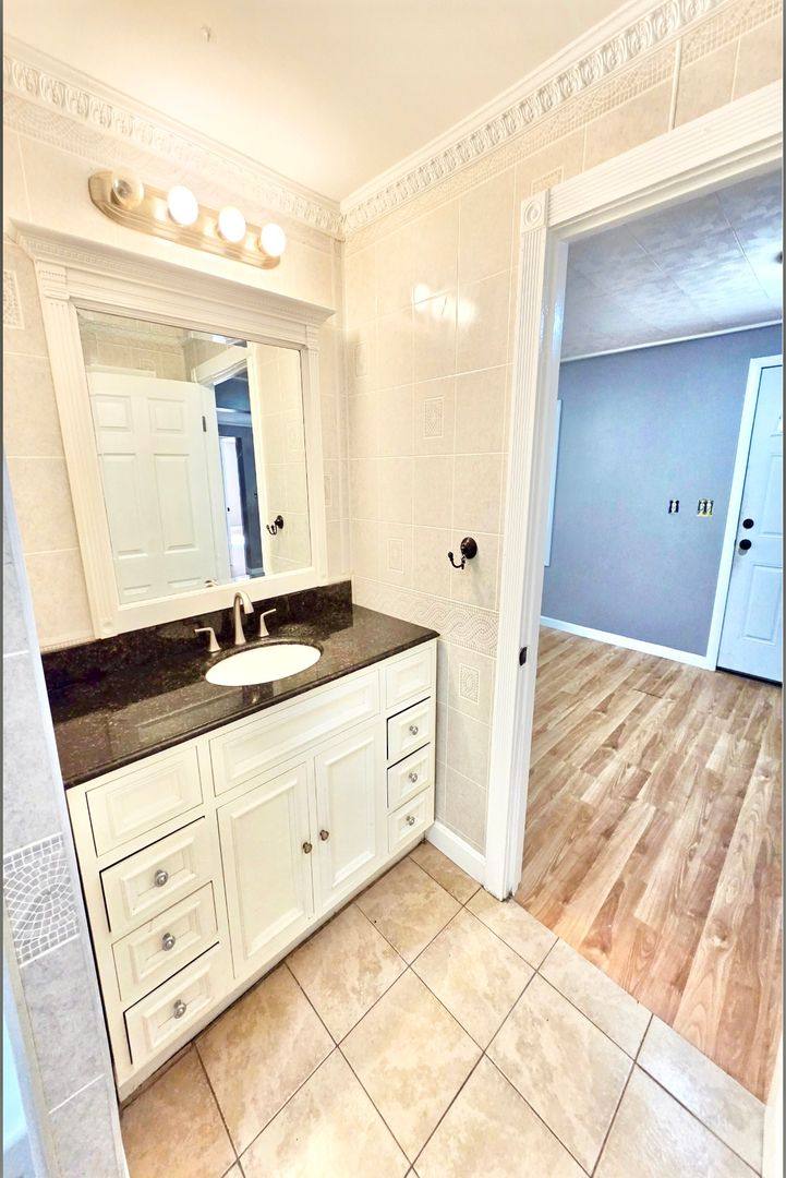 House for rent at 204 S Pierce Rd, East Greenwich, RI 02818