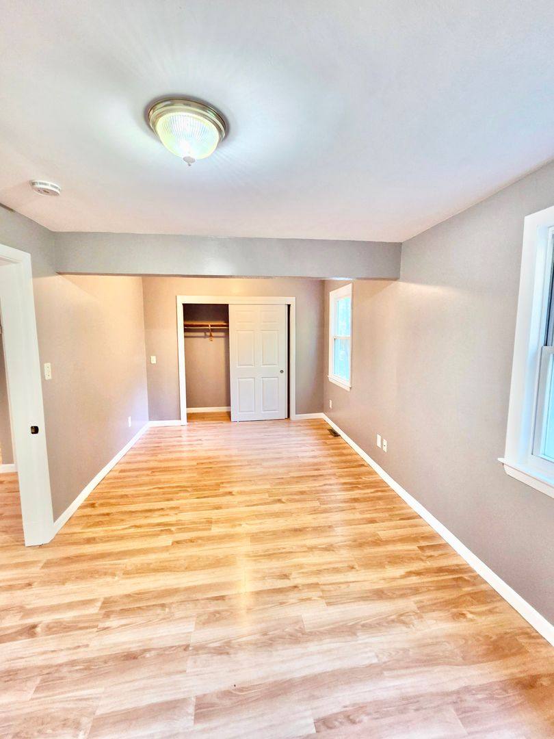 House for rent at 204 S Pierce Rd, East Greenwich, RI 02818
