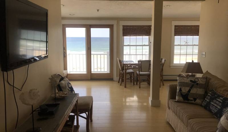 Apartment for rent at 11 Bradford Ave #UPSTAIRS, Hampton, NH 03842