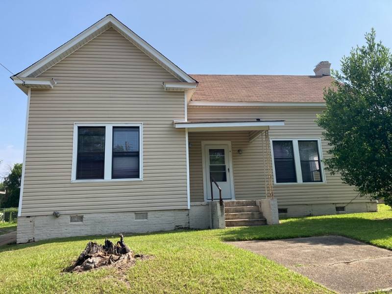 Apartment for rent at 307 Montgomery St #A, Troy, AL 36081