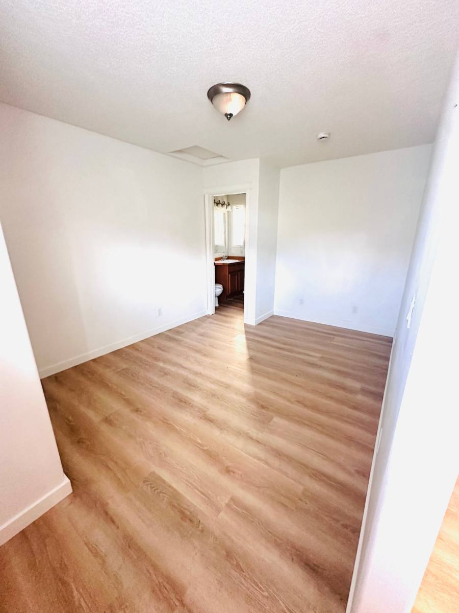 Apartment for rent at 282 NE 4th St, Gresham, OR 97030