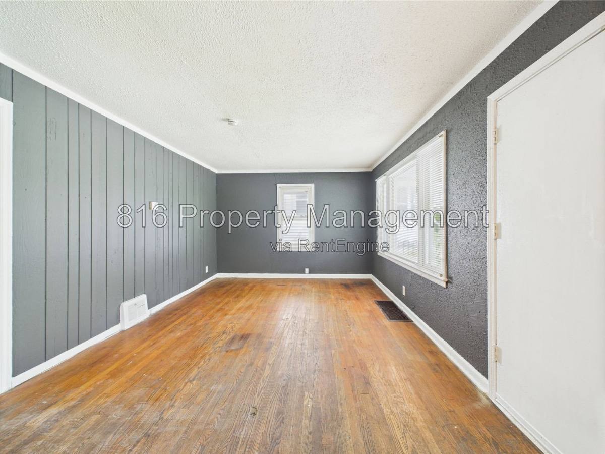 House for rent at 3354 Jackson Ave, Kansas City, MO 64128