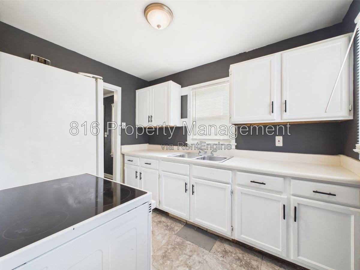 House for rent at 3354 Jackson Ave, Kansas City, MO 64128