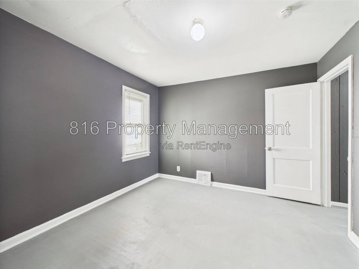 House for rent at 3354 Jackson Ave, Kansas City, MO 64128