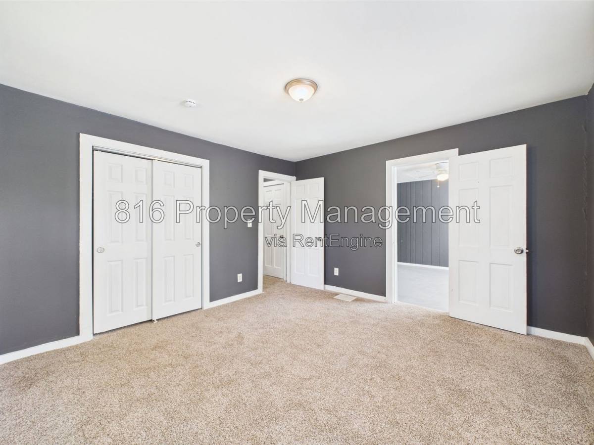 House for rent at 3354 Jackson Ave, Kansas City, MO 64128