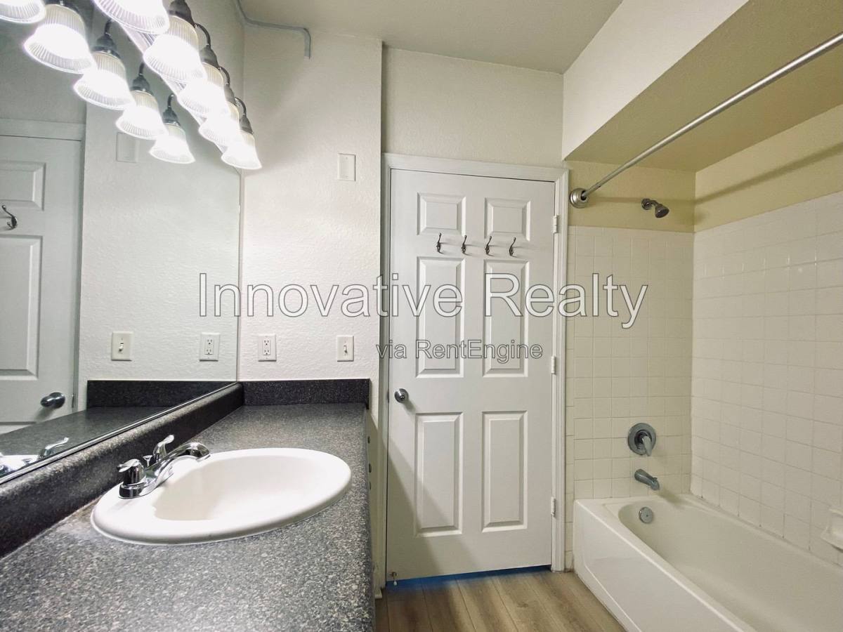 300 E S St #6012, Orlando, FL 32801 - Condo for Rent - Image 11