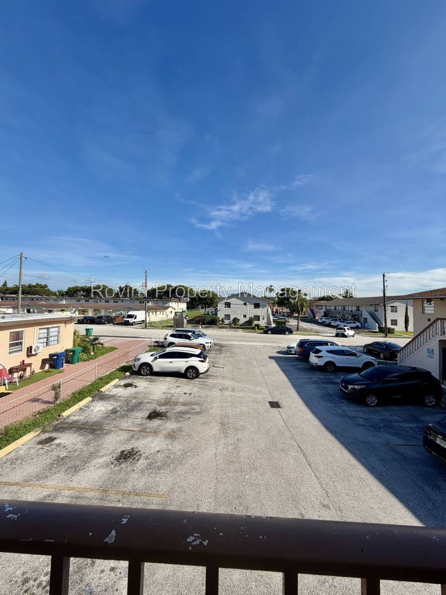 10790 SW 3rd St #13, Miami, FL 33174 - Apartment for Rent - Image 11