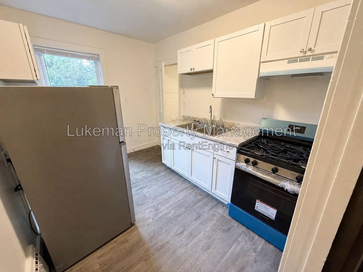 House for rent at 2301 Mount Olivet Rd, Kalamazoo, MI 49004