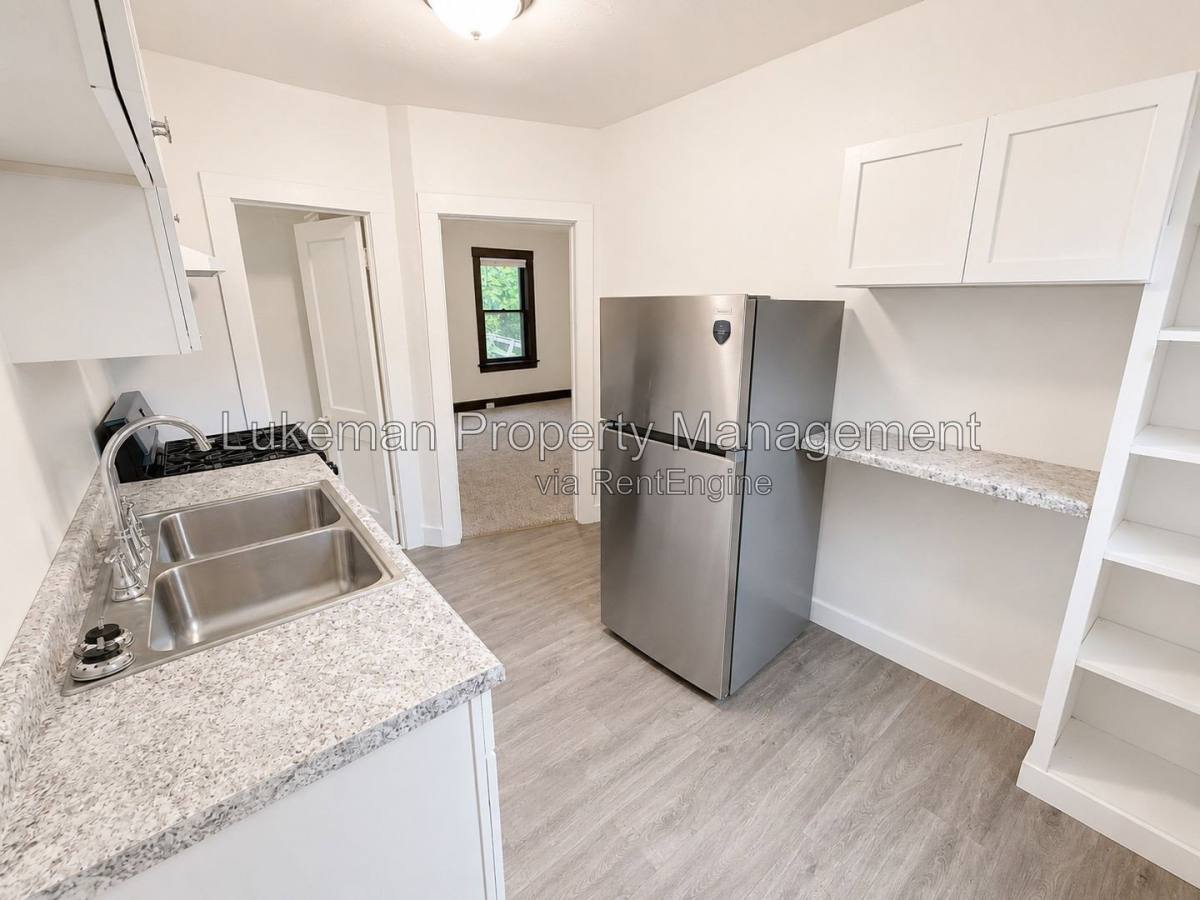 House for rent at 2301 Mount Olivet Rd, Kalamazoo, MI 49004